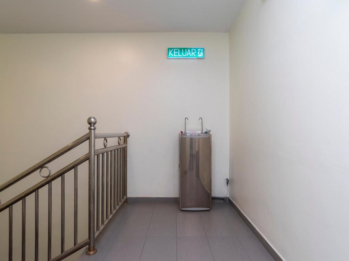 Oyo 44095 Bluewater Hotel Mersing Exteriör bild